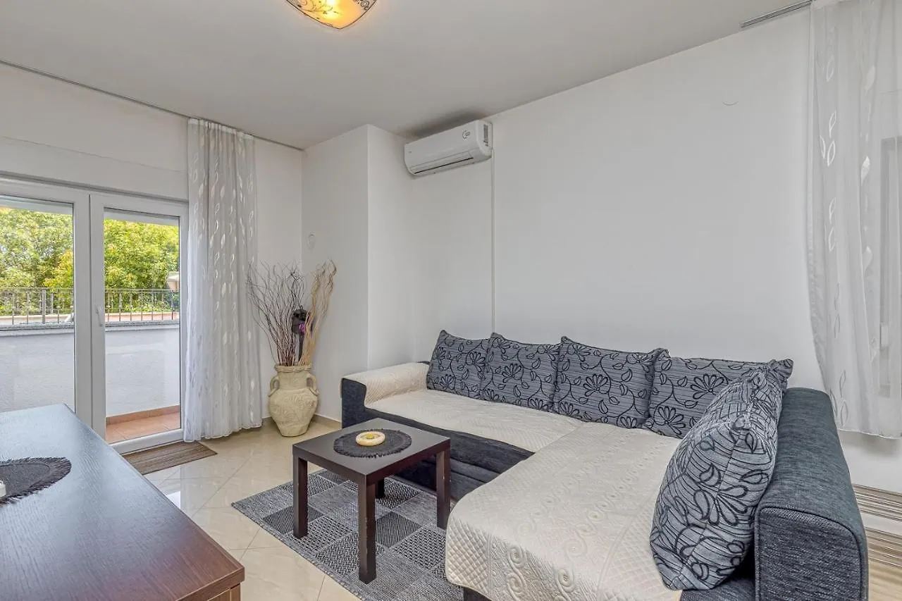 Apartments Noel Funtana Croatia