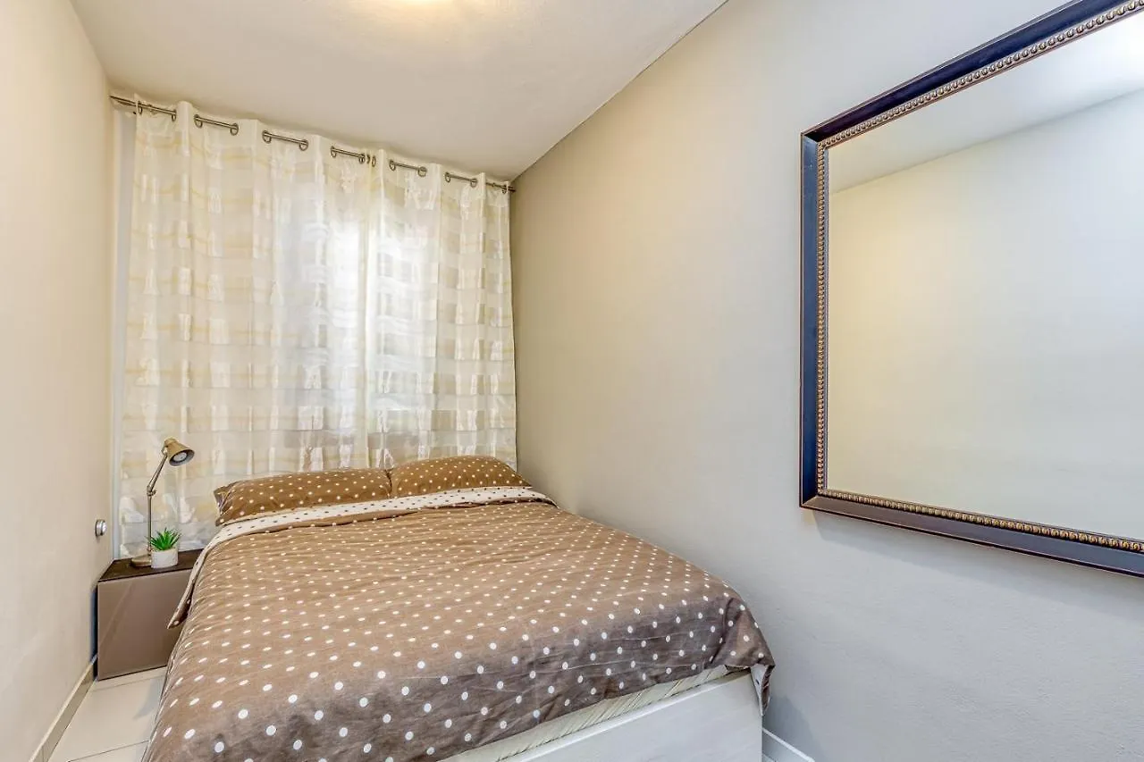 Apartments Noel Funtana Guest house