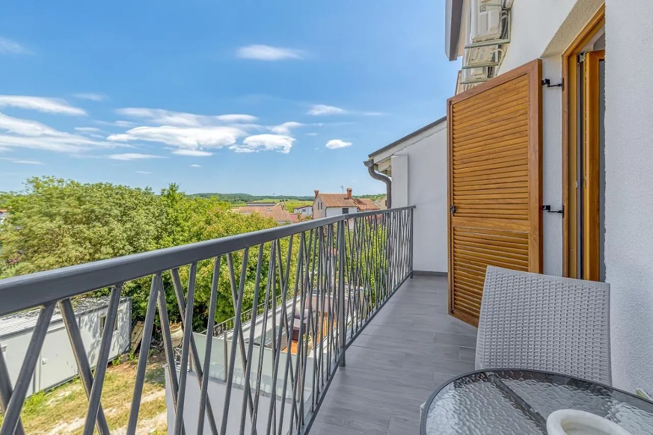 Apartments Noel Funtana Croatia