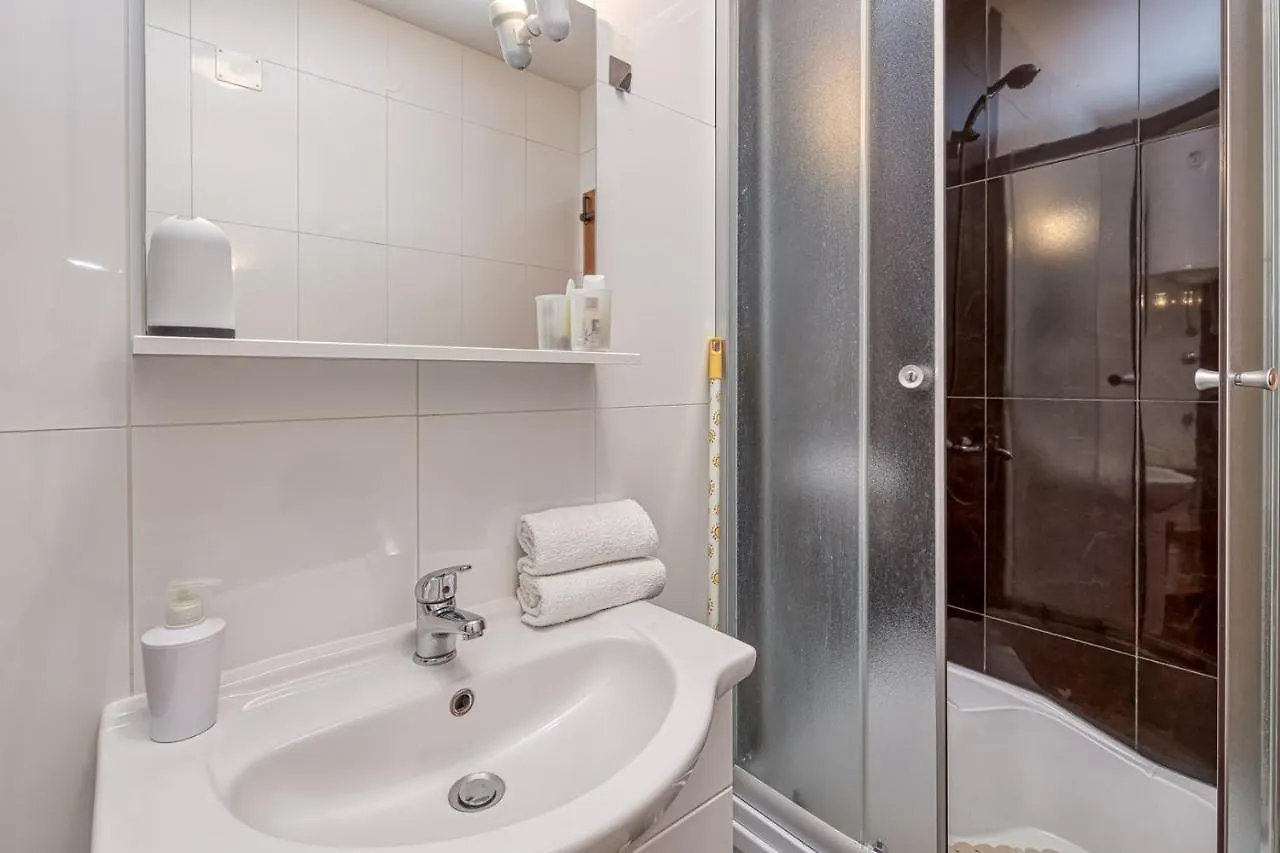 Guest house Apartments Noel Funtana Croatia