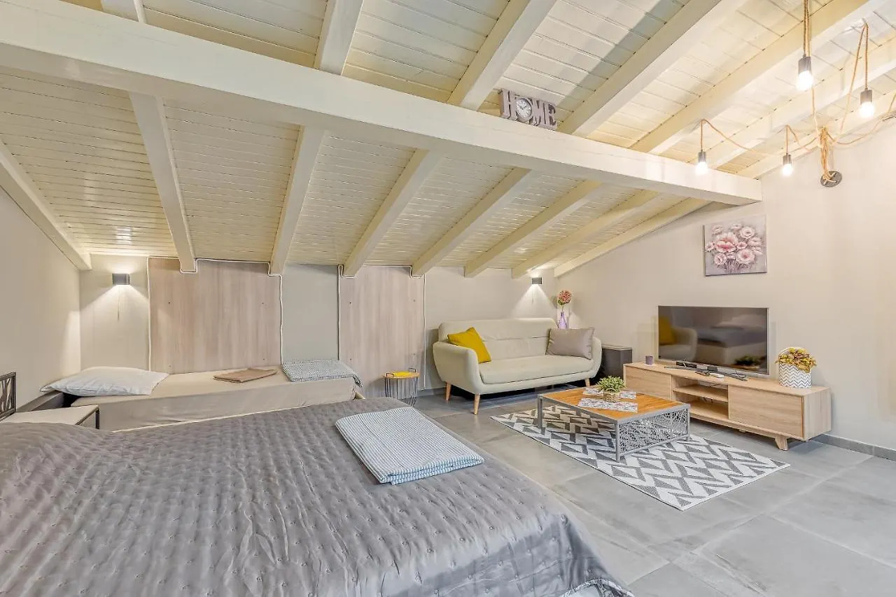 Guest house Apartments Noel Funtana Croatia