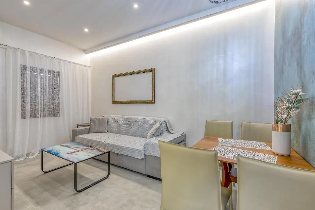 Apartments Noel Funtana Guest house